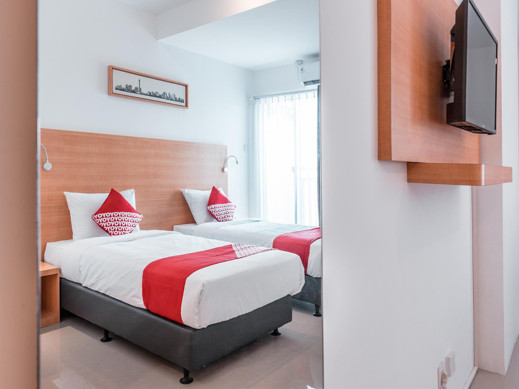 Hotel Oyo Flagship 766 Prima Orchard Bekasi Esterno foto